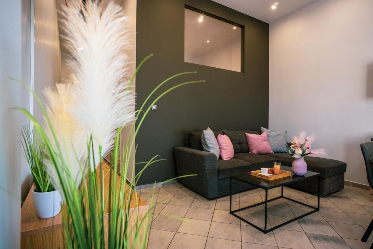 Seashell Luxury Apartment Nikiti  Eksteriør billede