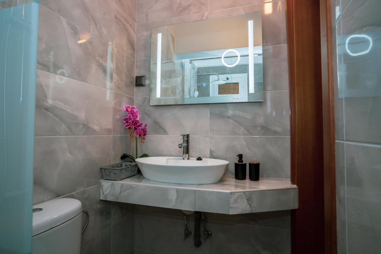 Seashell Luxury Apartment Nikiti  Eksteriør billede