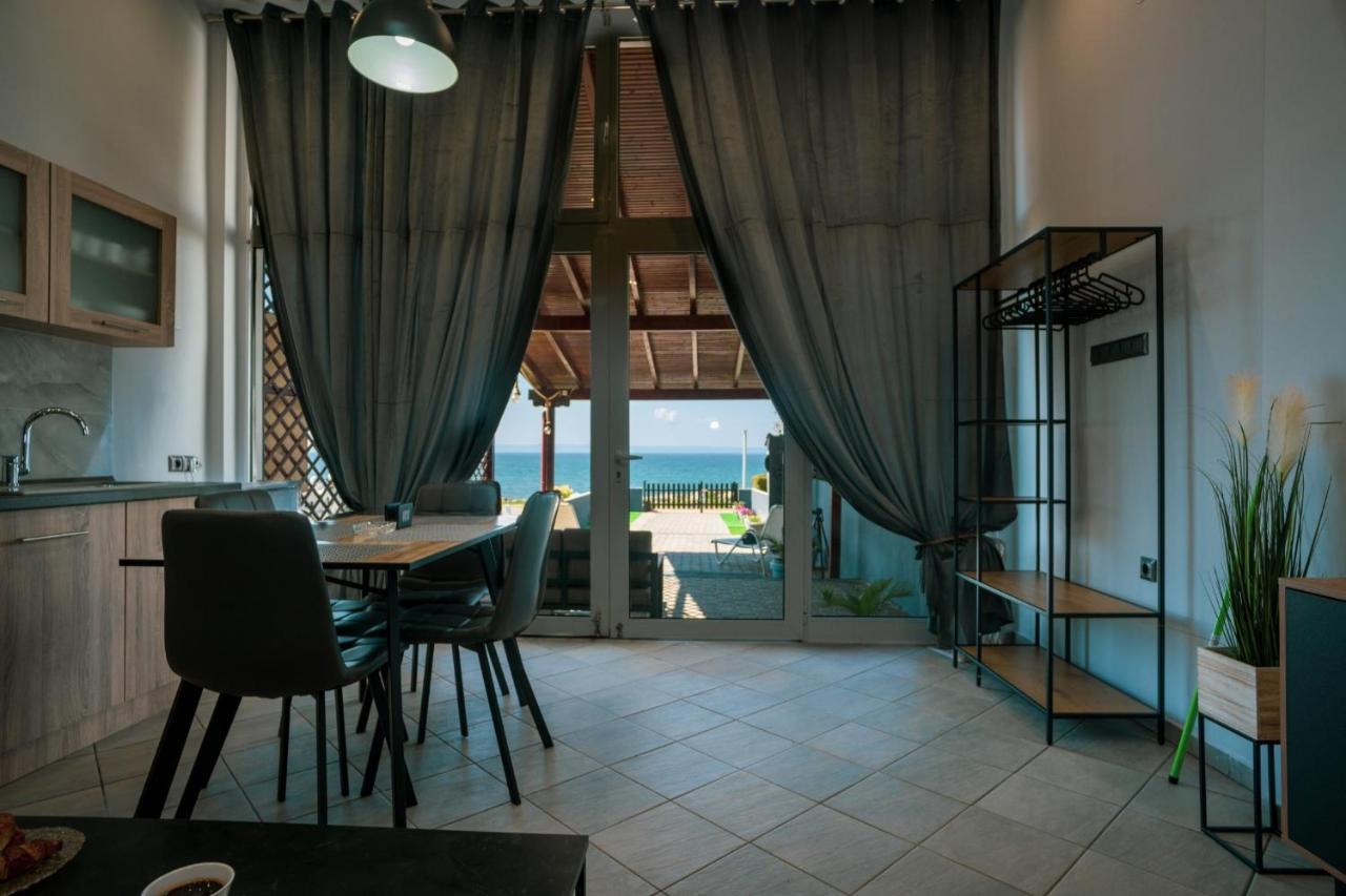 Seashell Luxury Apartment Nikiti  Eksteriør billede